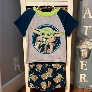 Star Wars Green and Gray Pajama Set for Fans